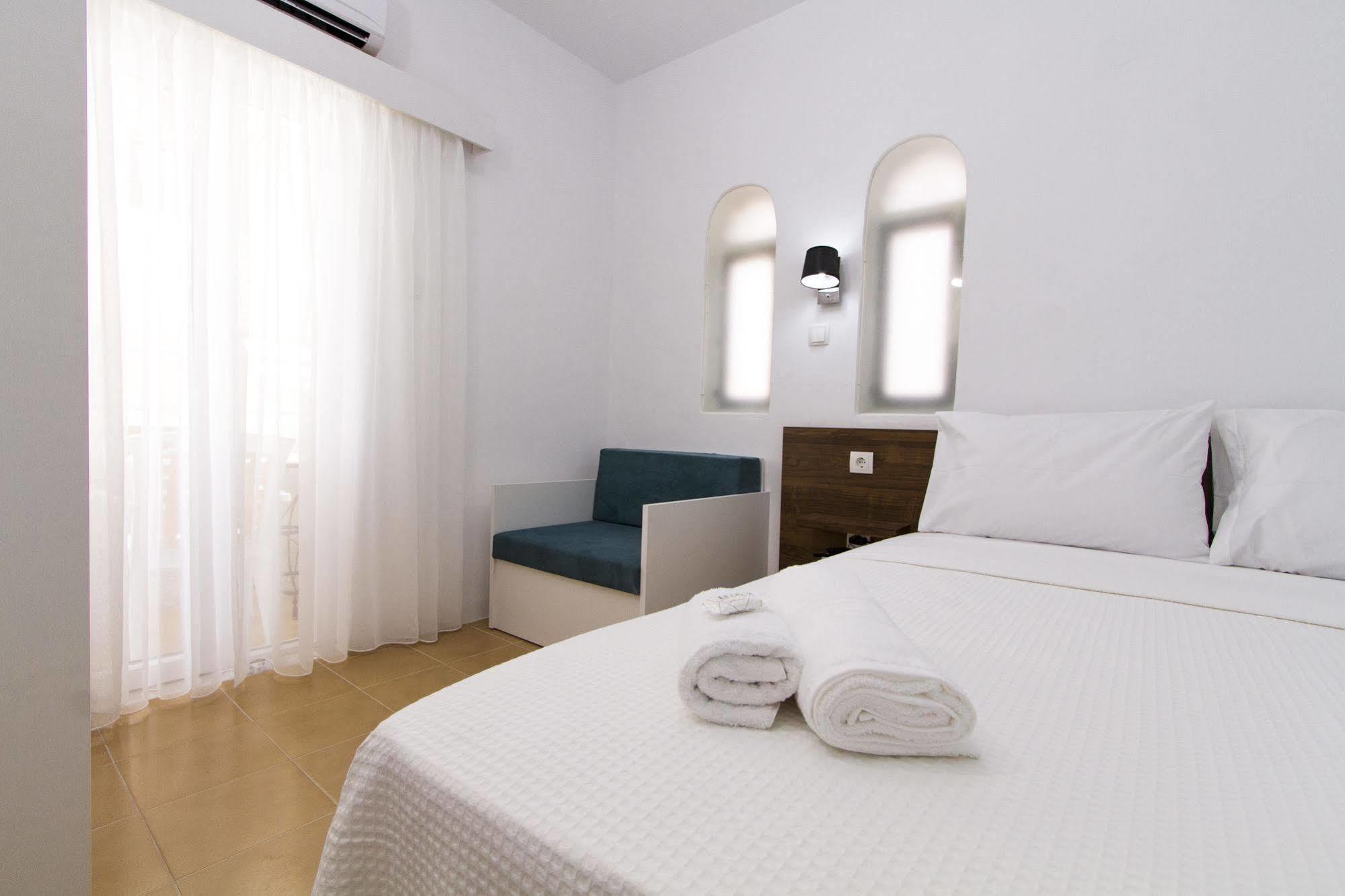 Kissamia Rooms - Next To Night Clubs 키사모스 외부 사진